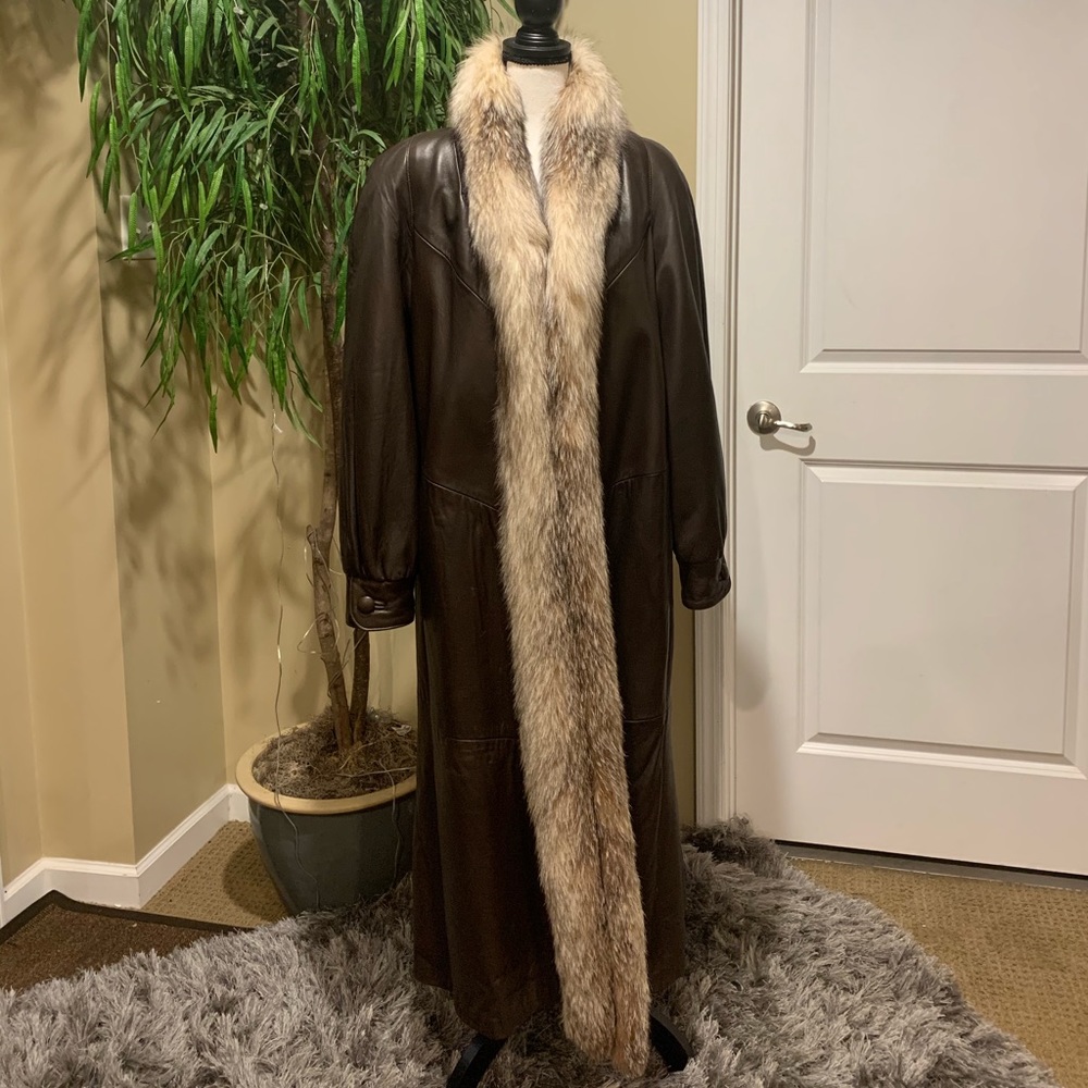 Damselle Women’s Full Length Leather/Fur Coat Med